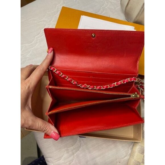 Preloved Louis Vuitton Vernis Sarah Long Wallet – Red w/ Gold Hardware & Matchin - Picture 3 of 4